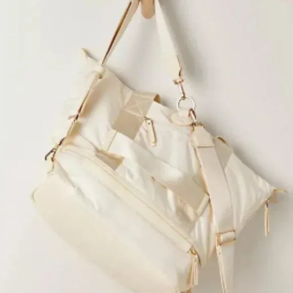 Caraa Yoga Tote by Free People - NWT - Picture 3 of 12